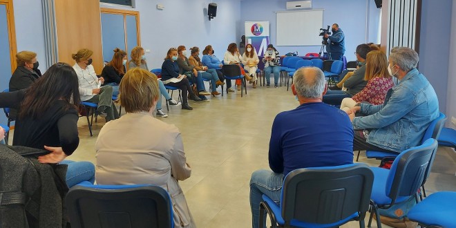 Reunión, celebrada ayer, para la constitución del Consejo Local de las Mujeres. Foto: TV Baena.