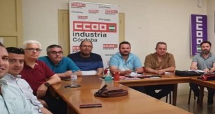 Reunión de los representantes sindicales de la empresa Oleícola El Tejar. Foto: CCOO.